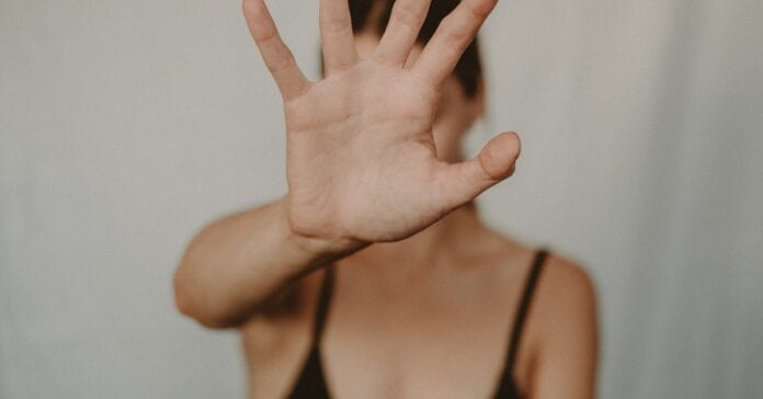 pexels-anete-lusina-5723263
